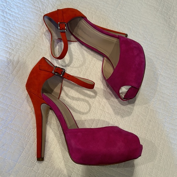 LIKE NEW BCBG suede platform high heels size 8 - Picture 2 of 11